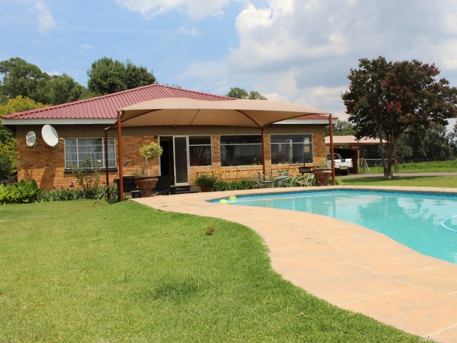 4 Bedroom Property for Sale in Potchefstroom Rural North West